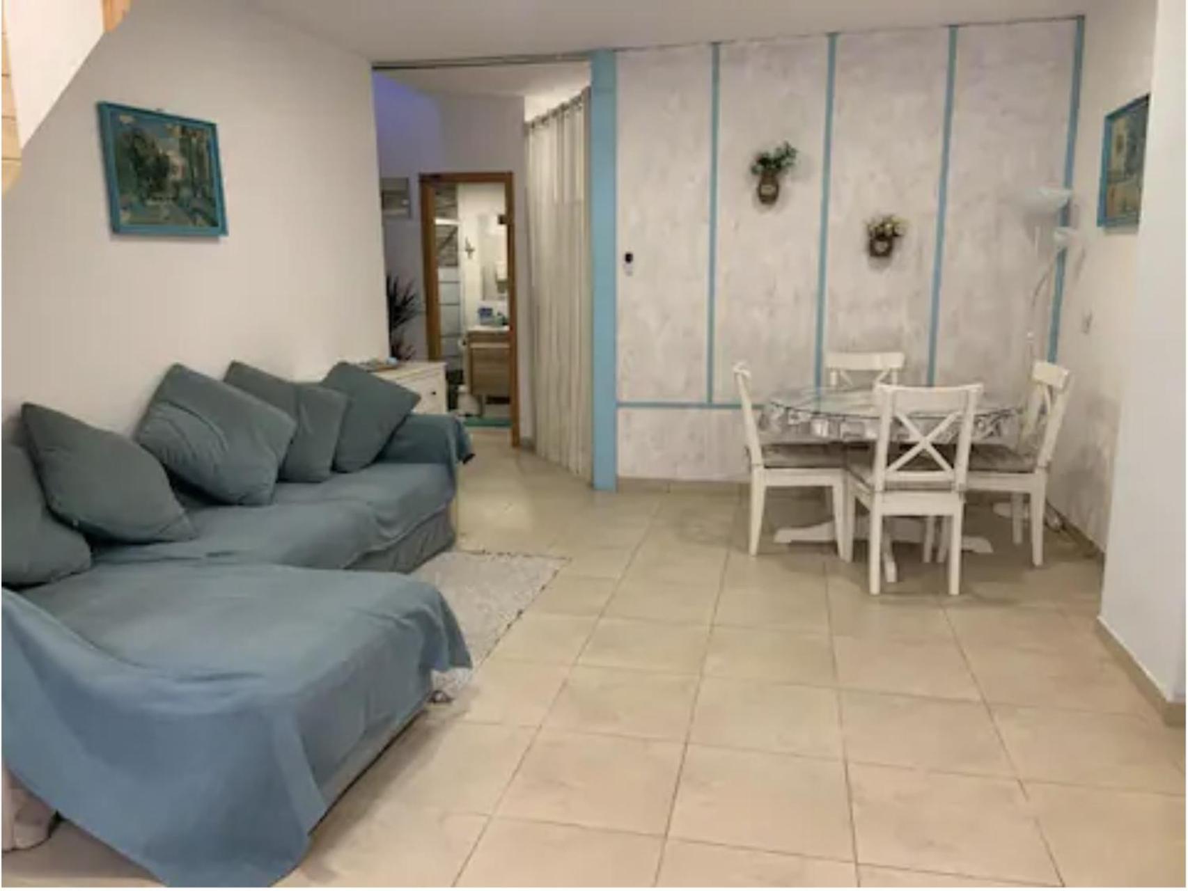 Cozy By The Sea Apartment *