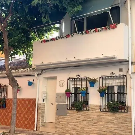 Cozy Apartment By The Sea Estepona Exterior photo